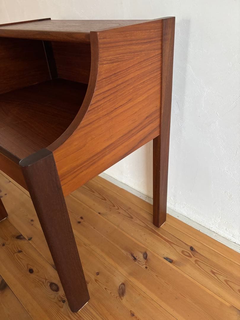 北欧ヴィンテージ　デンマーク　チーク　キャビネット