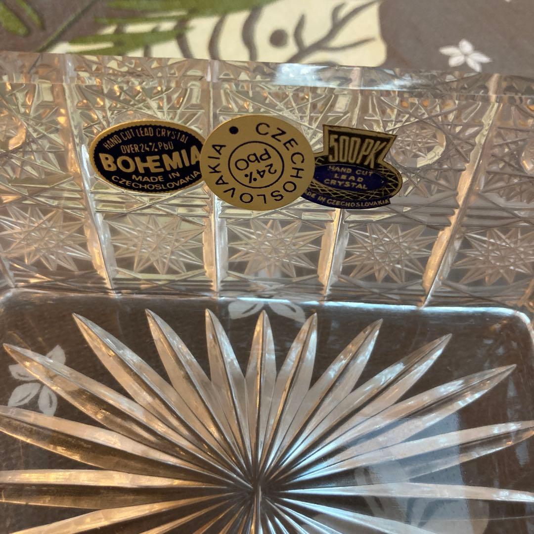 ボヘミアングラスの灰皿等小物入れ