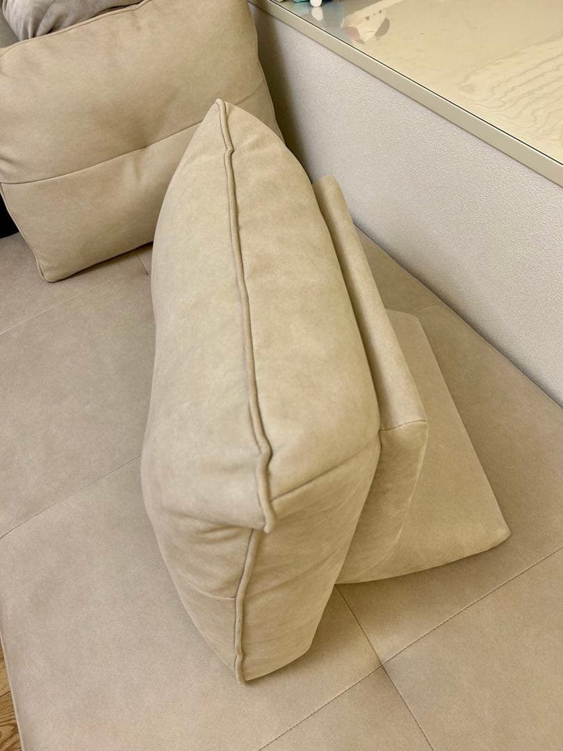 ほぼ新品 アルフレード 置き型クッション 背クッション ソファ プラチナグレー