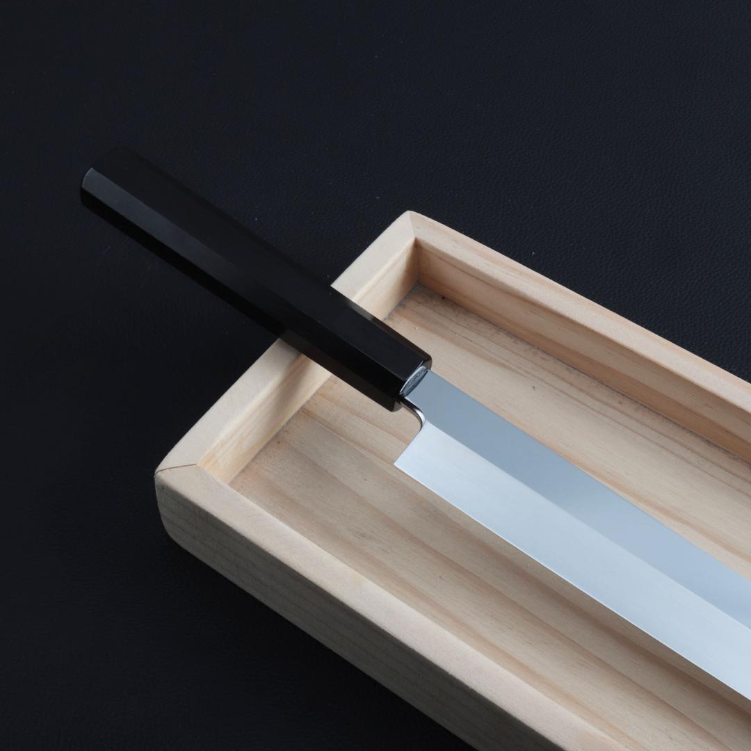 8743切付柳刃包丁9寸鏡面仕上げ刺身包丁 刃は究極の切れ味 黒檀黒水牛角八角柄