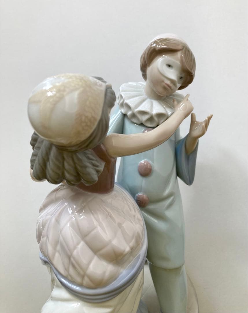 リヤドロ　マスカレード・ボール　ダンス　恋人　リアドロ