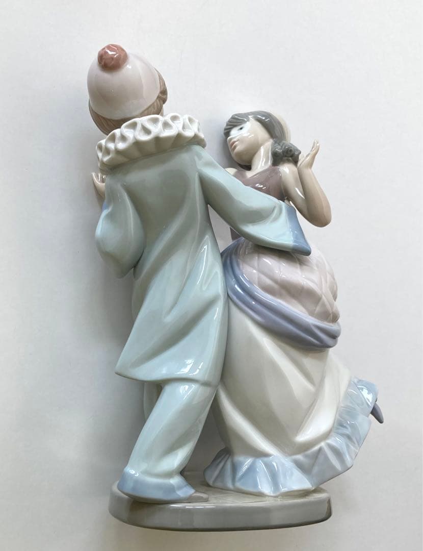 リヤドロ　マスカレード・ボール　ダンス　恋人　リアドロ