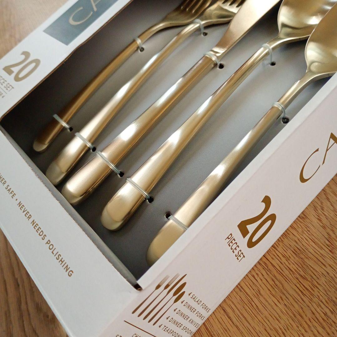 ケンブリッジ　カトラリー　５本✕４人分　合計20本　シャンパンサテン　新品未使用