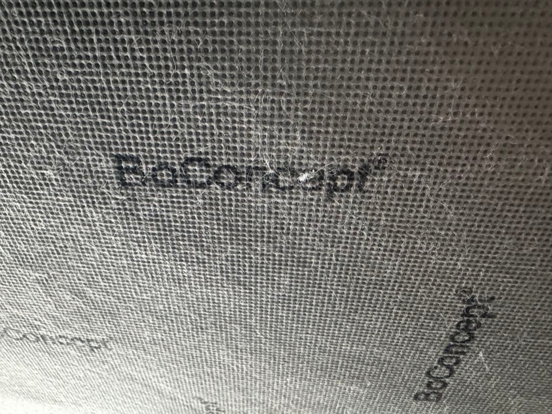 ボーコンセプト　マスタード色 3人掛けソファ