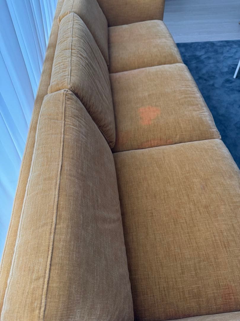 ボーコンセプト　マスタード色 3人掛けソファ