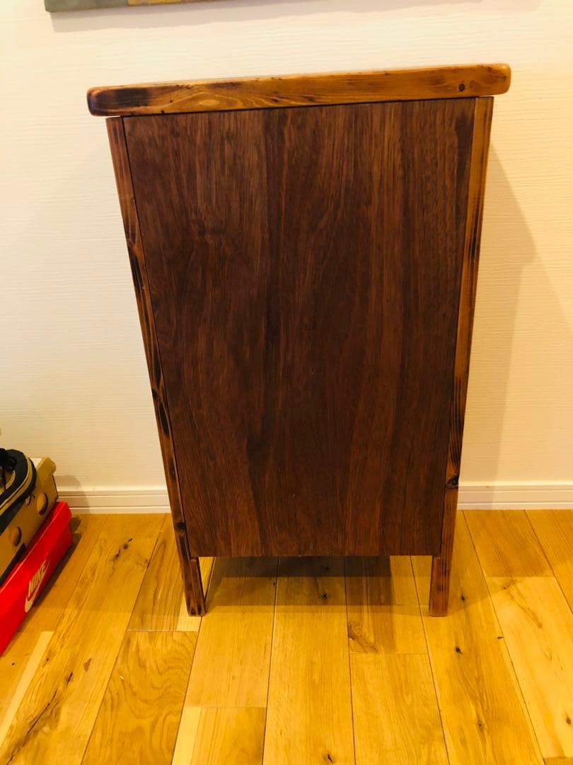 アンティーク　カップボード　ビンテージ　木製ガラス扉ラック 中型　高さ100