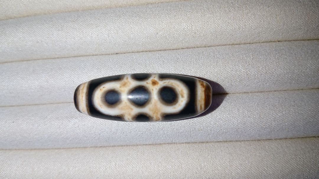 老天珠 品名:超極希少 老礦石 閃電五眼天珠