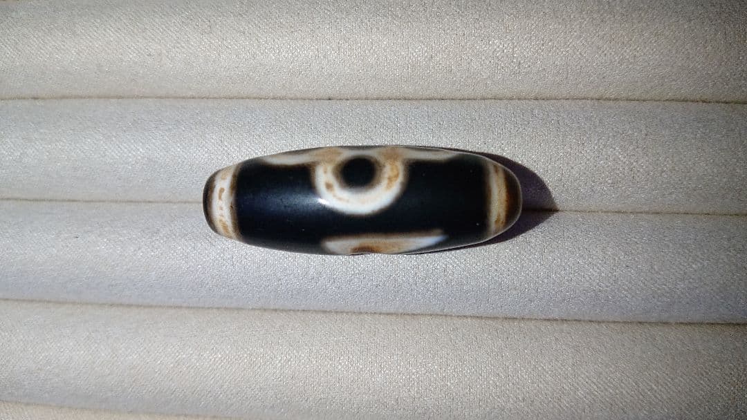 老天珠 品名:超極希少 老礦石 閃電五眼天珠