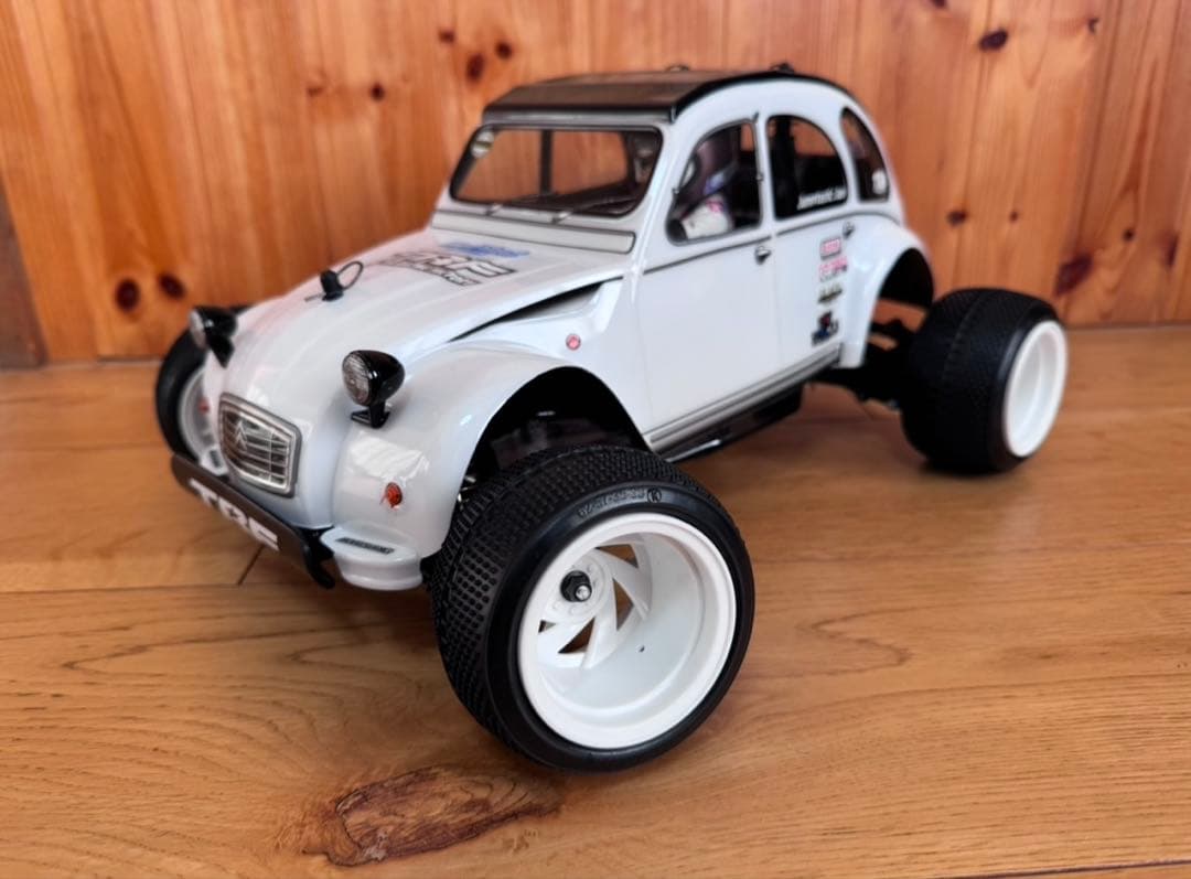 タミヤ RC DT-02シャーシ/シトロエン2CVボディ/KOサーボ付き - メルカリ