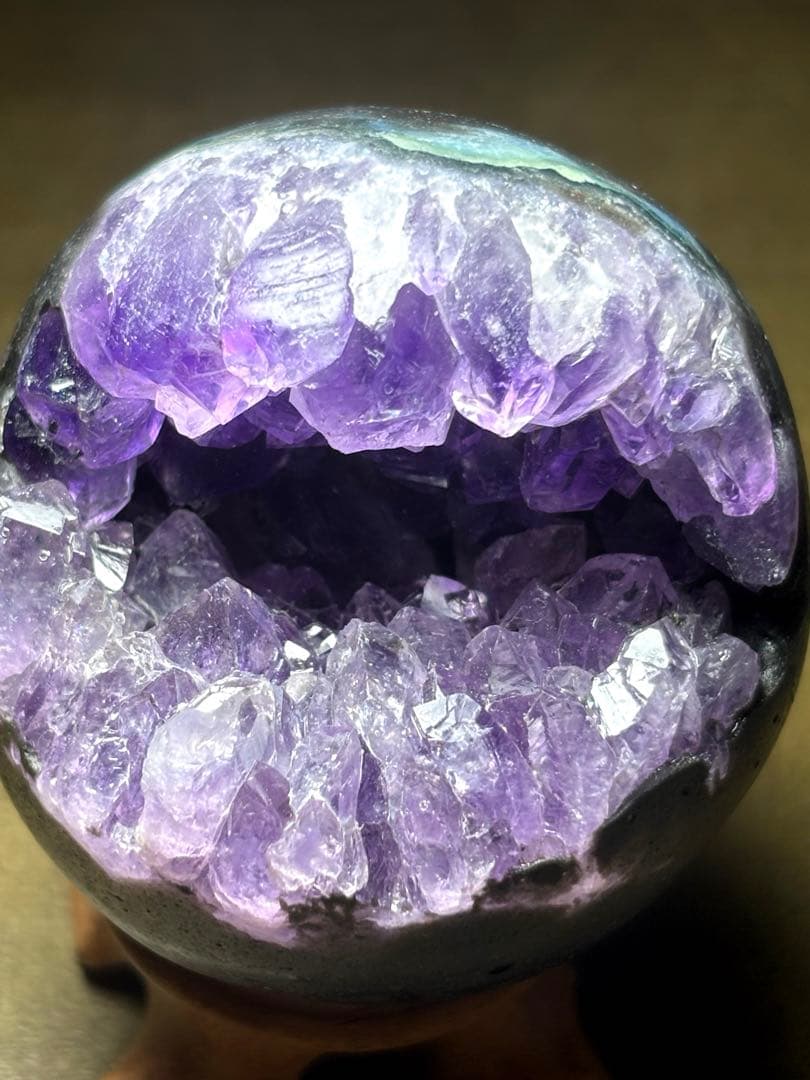 ウルグアイ産　アメジスト　笑口　スフィア　置物縦53.4×横52.3㎜（新品）