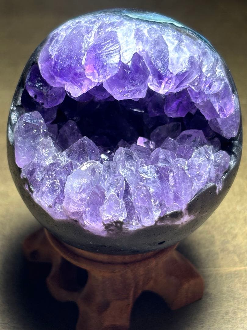 ウルグアイ産　アメジスト　笑口　スフィア　置物縦53.4×横52.3㎜（新品）