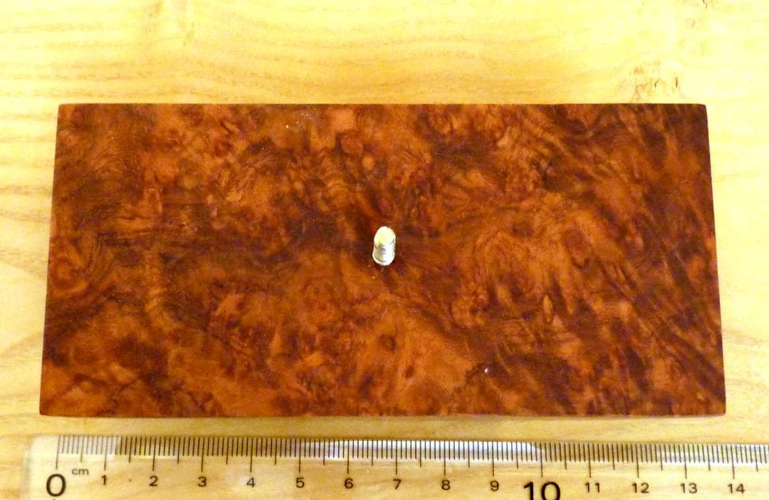 稀少カリン瘤材で作った机上サイズのインクブロッター（吸取器）L-RRR01