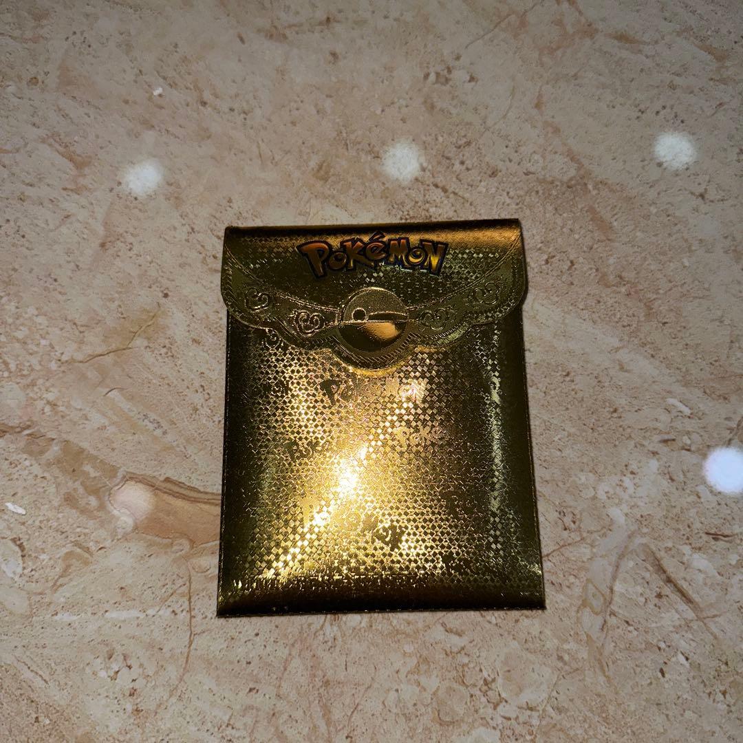 ドバイで買ったポケモンカードキラキラ