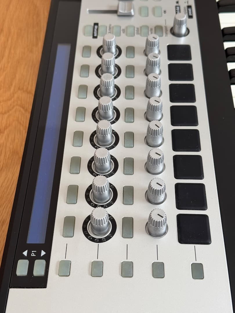 Novation 49SL MkII MIDIキーボード