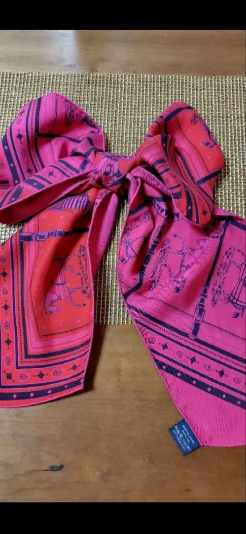 お値下げしました。エルメスバンダナ柄スカーフ