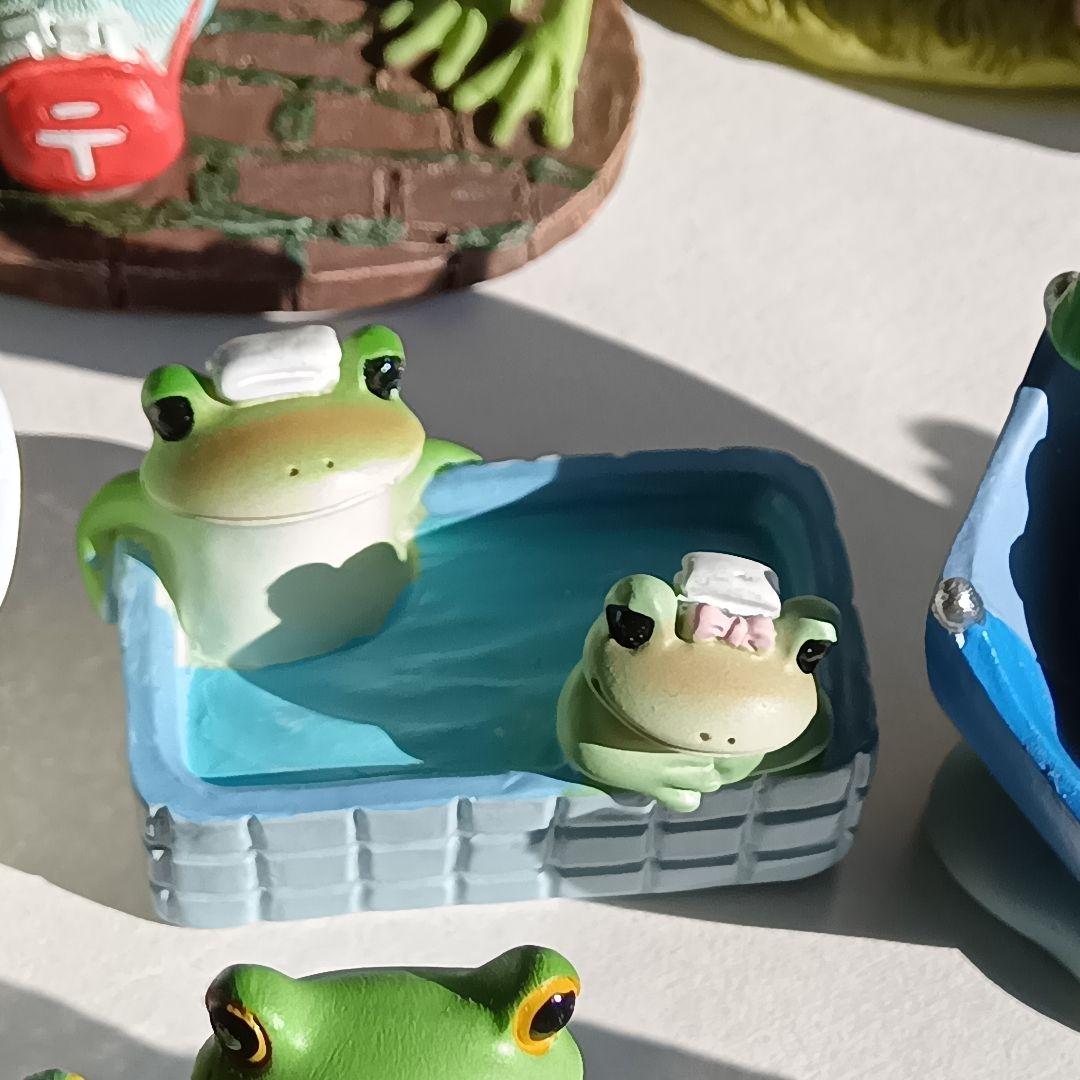 コポーカエル　ペア（カップル）１５点のミニチュア