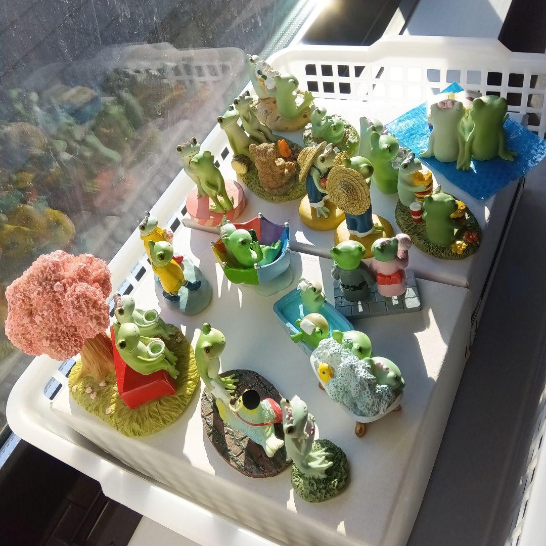 コポーカエル　ペア（カップル）１５点のミニチュア