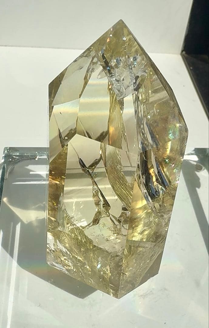 こより　シトリン　タワー　ファントム　虹　レインボー　六角柱　黄水晶