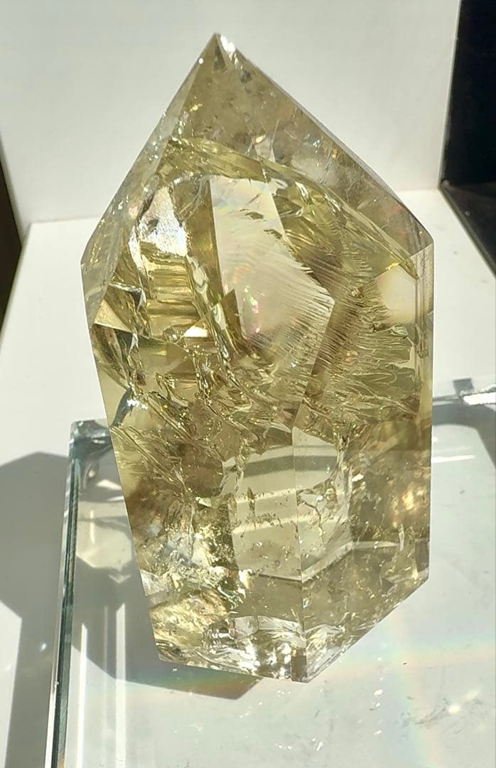 こより　シトリン　タワー　ファントム　虹　レインボー　六角柱　黄水晶