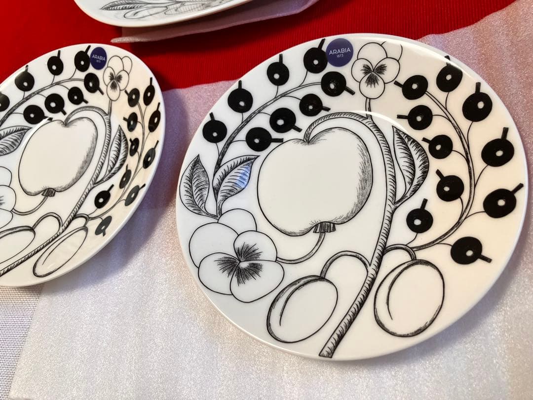 【未使用品新品】ARABIA Paratiisi25cm ￼ブラックプレート3枚