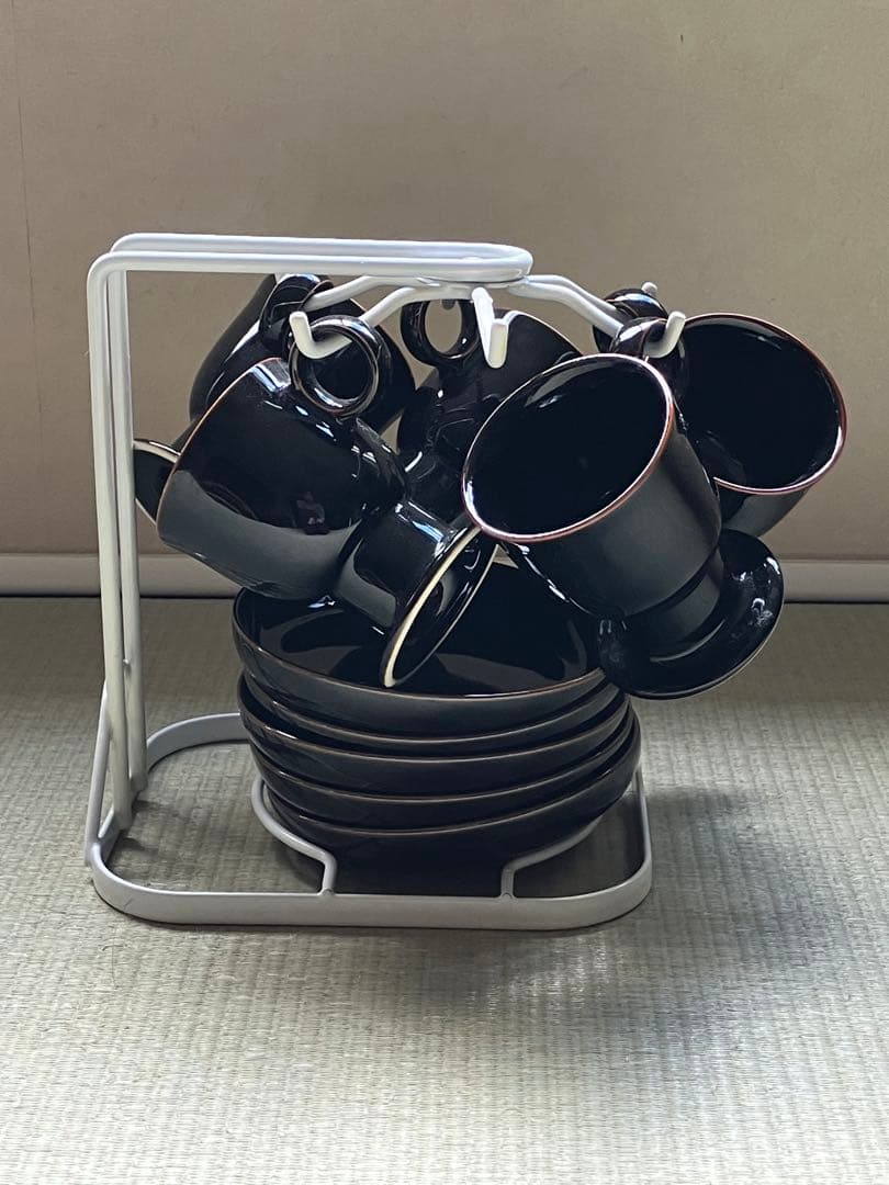 黒色カップと皿セット（スタンド付き）
