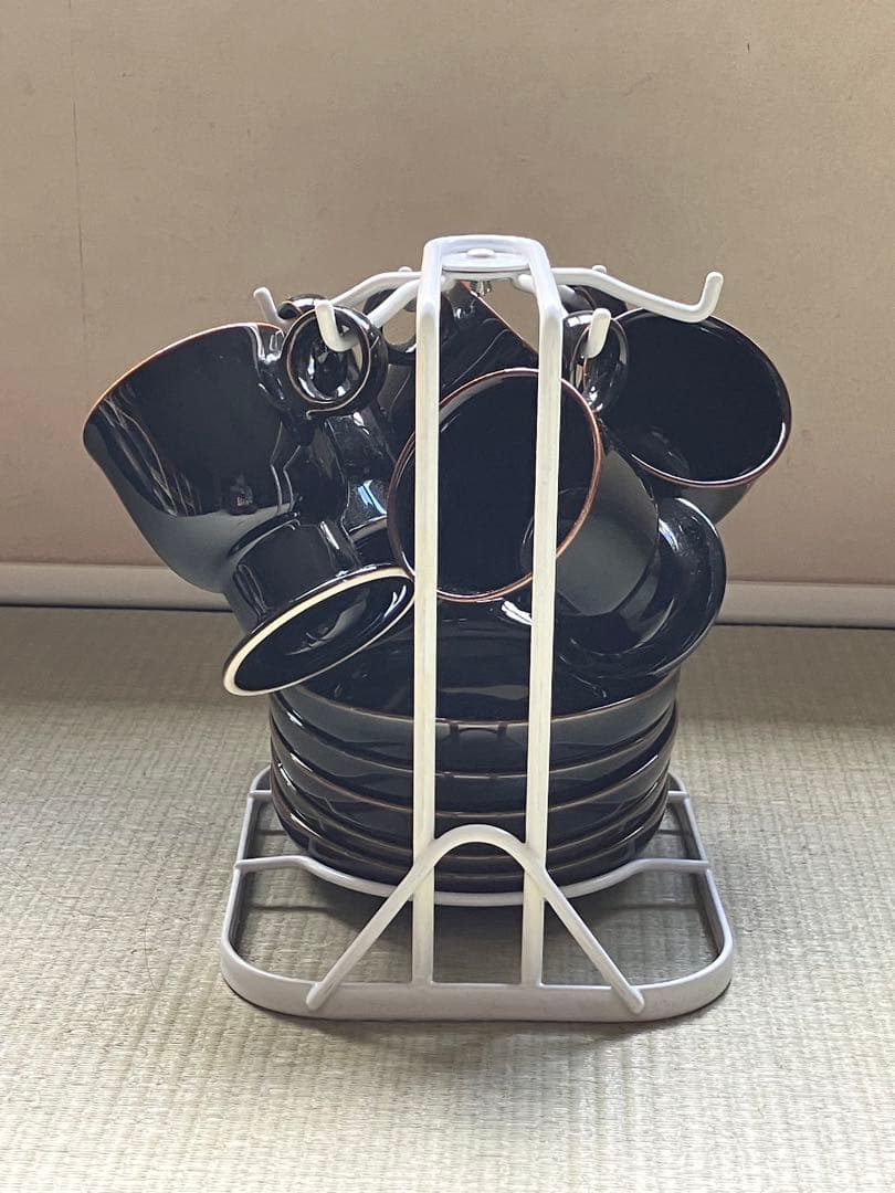 黒色カップと皿セット（スタンド付き）