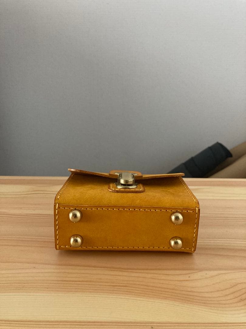イタリアンレザーミニバッグ レザークラフト - メルカリ