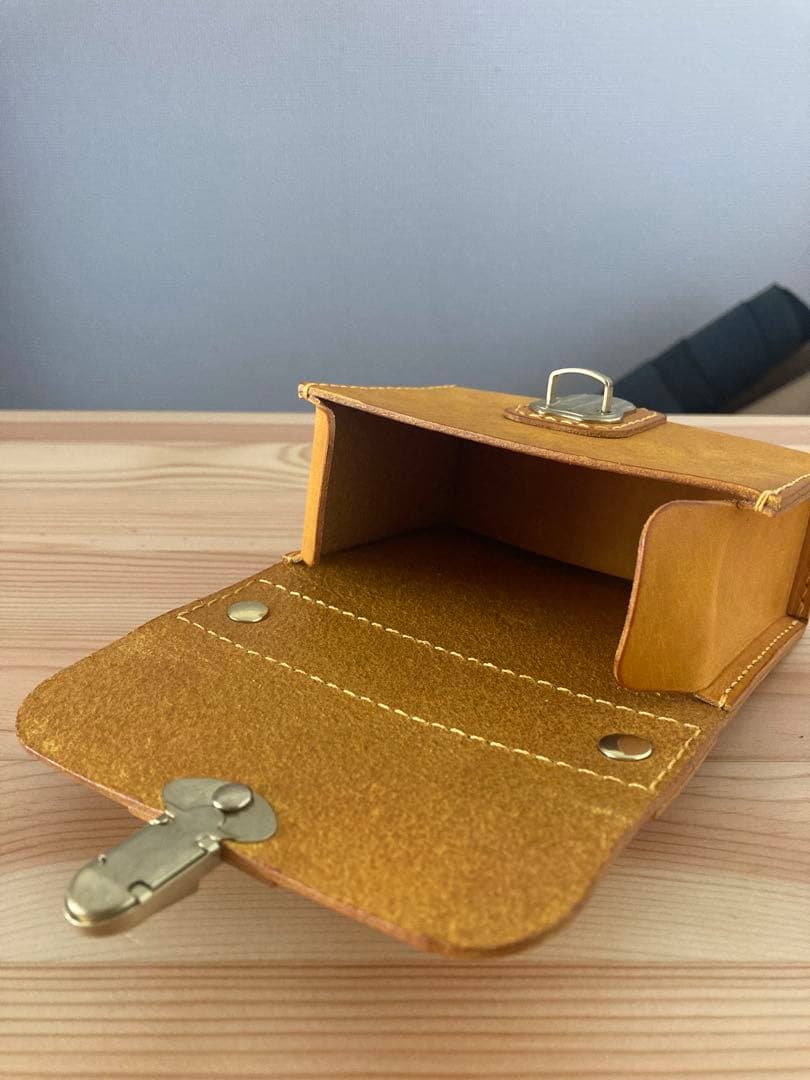 イタリアンレザーミニバッグ レザークラフト - メルカリ