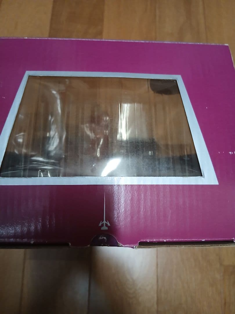 FSS ファイブスター物語　独特なデザインの赤白フィギュア