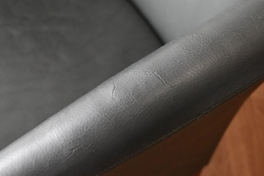 NIELAUS & JEKI MOBLER OPUS ①