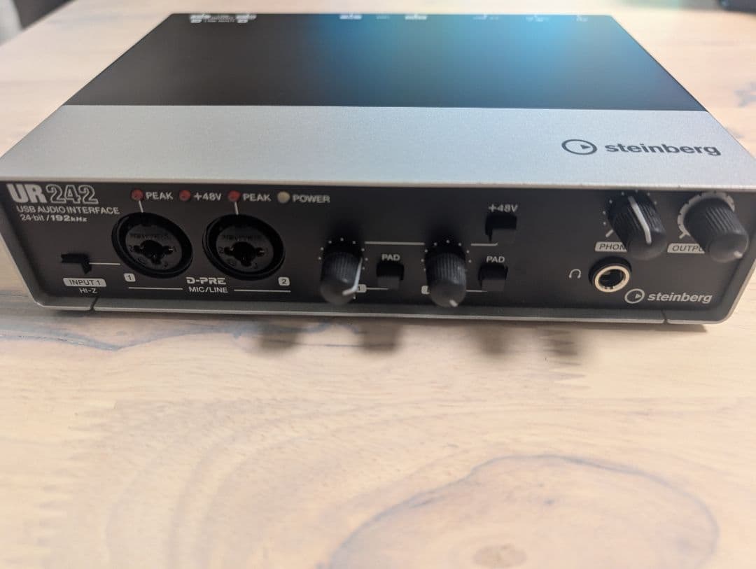 Steinberg UR242 USBオーディオインターフェイス