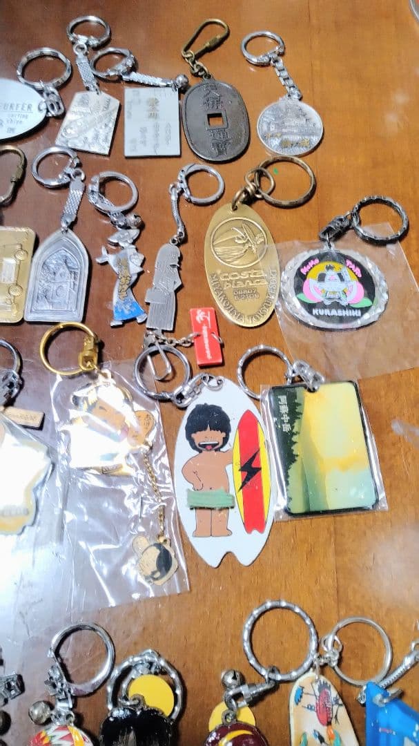 昭和、レトロキーホルダー47個まとめ売りです。