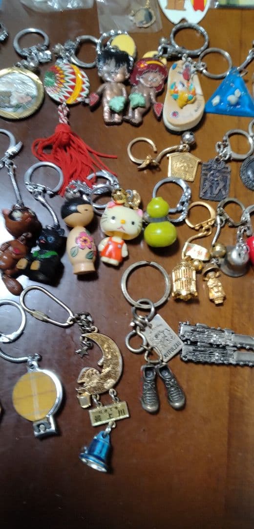 昭和、レトロキーホルダー47個まとめ売りです。