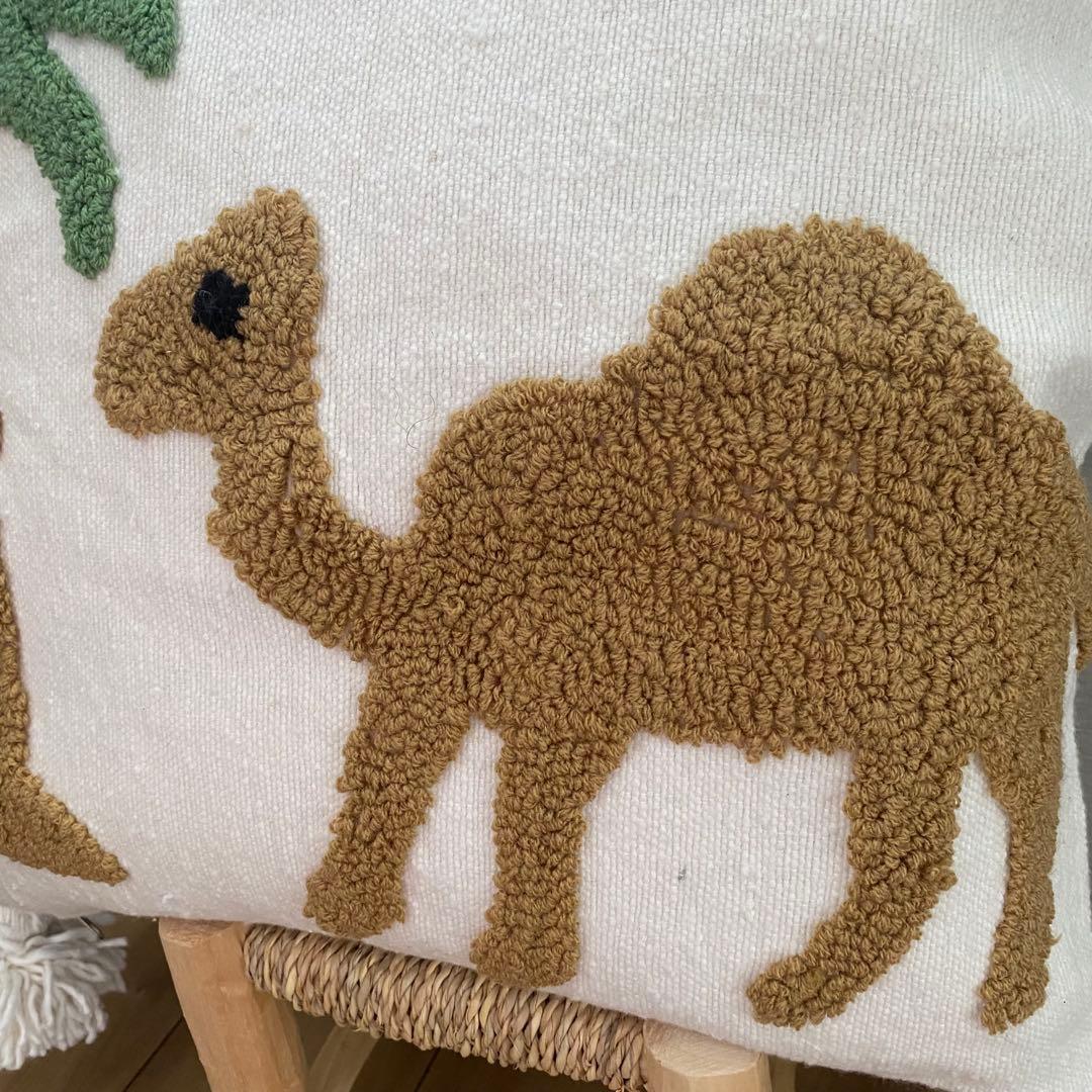 モロッコ　直輸入　キャメル　ヤシの木　クッションカバー　50/50cm