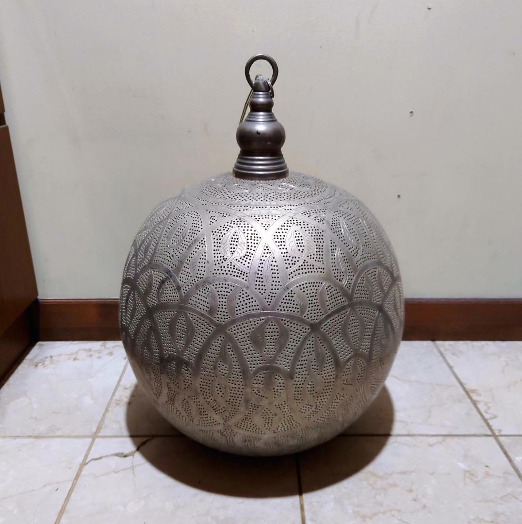 ペンダントランプ　球型　メタル　シルバー