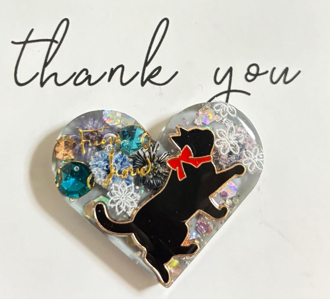 再販不可。ハート♡黒猫レジンヘアゴムブローチ
