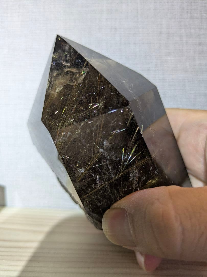 スモーキールチル　原石　ポリッシュ　ブラジル産　オーダーメイド台座付