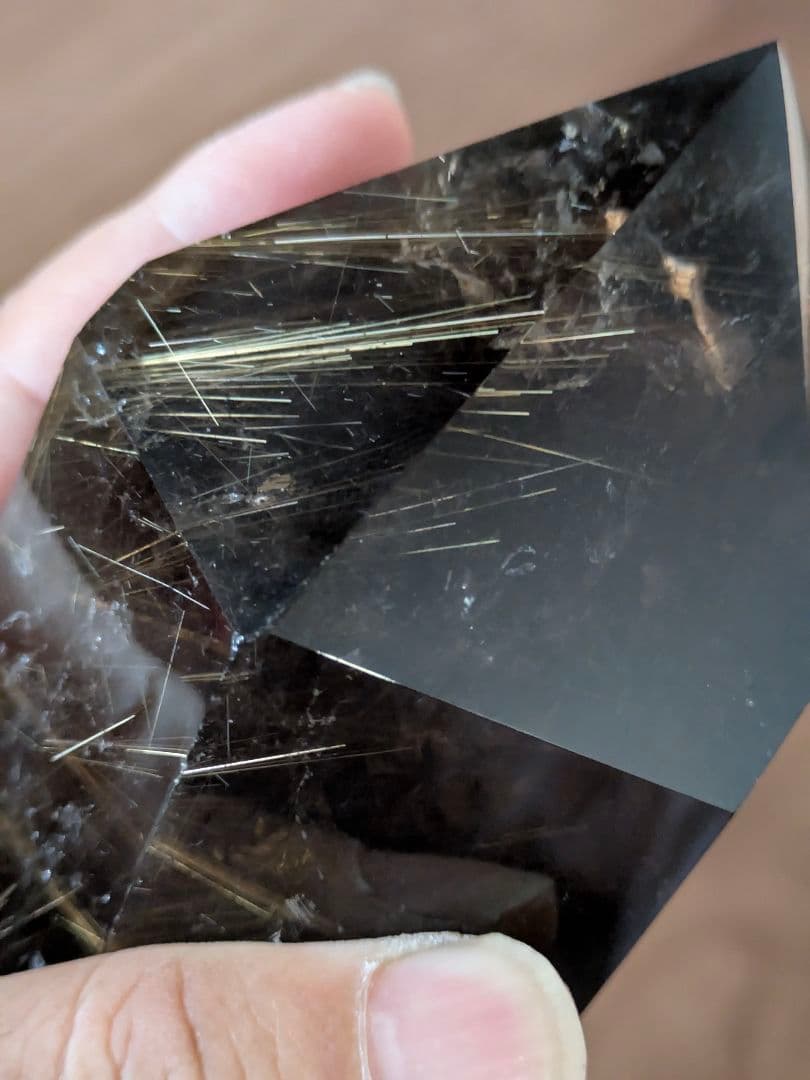 スモーキールチル　原石　ポリッシュ　ブラジル産　オーダーメイド台座付