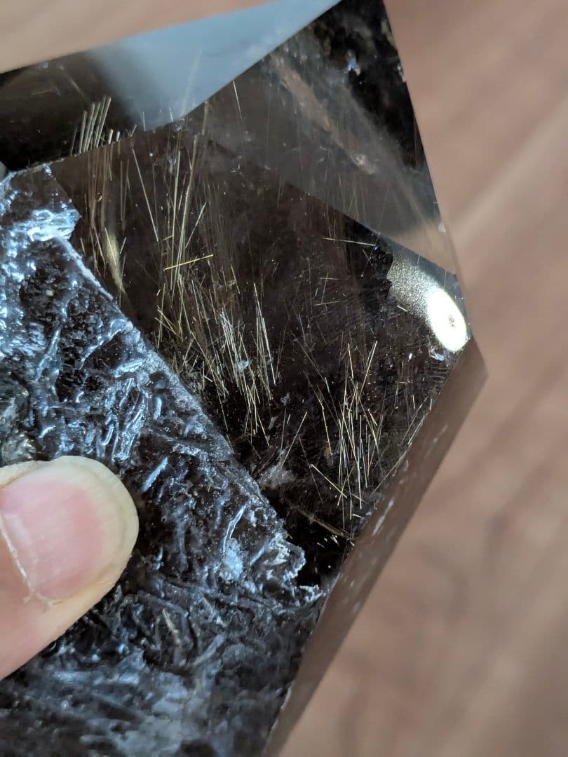 スモーキールチル　原石　ポリッシュ　ブラジル産　オーダーメイド台座付