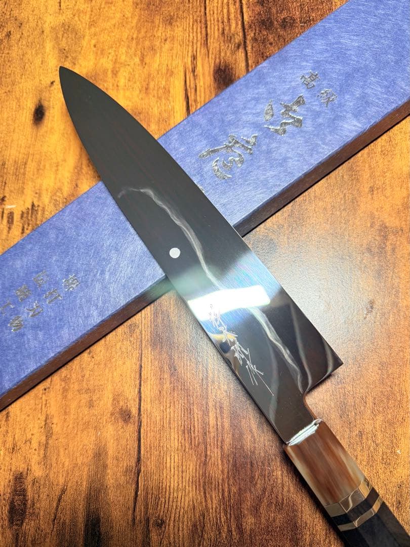 【堺打刃物】和牛刀 水本焼　白一鋼 富士山　8寸　全鏡面　包丁　黒檀水牛八角柄