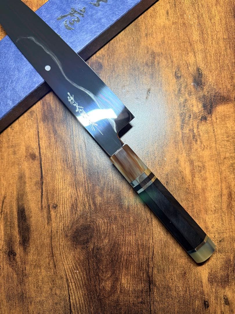 【堺打刃物】和牛刀 水本焼　白一鋼 富士山　8寸　全鏡面　包丁　黒檀水牛八角柄