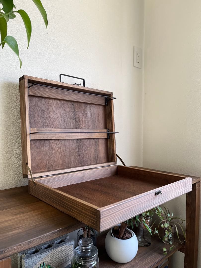 トランク型アイアンバーディスプレイボックス(ブラウン)