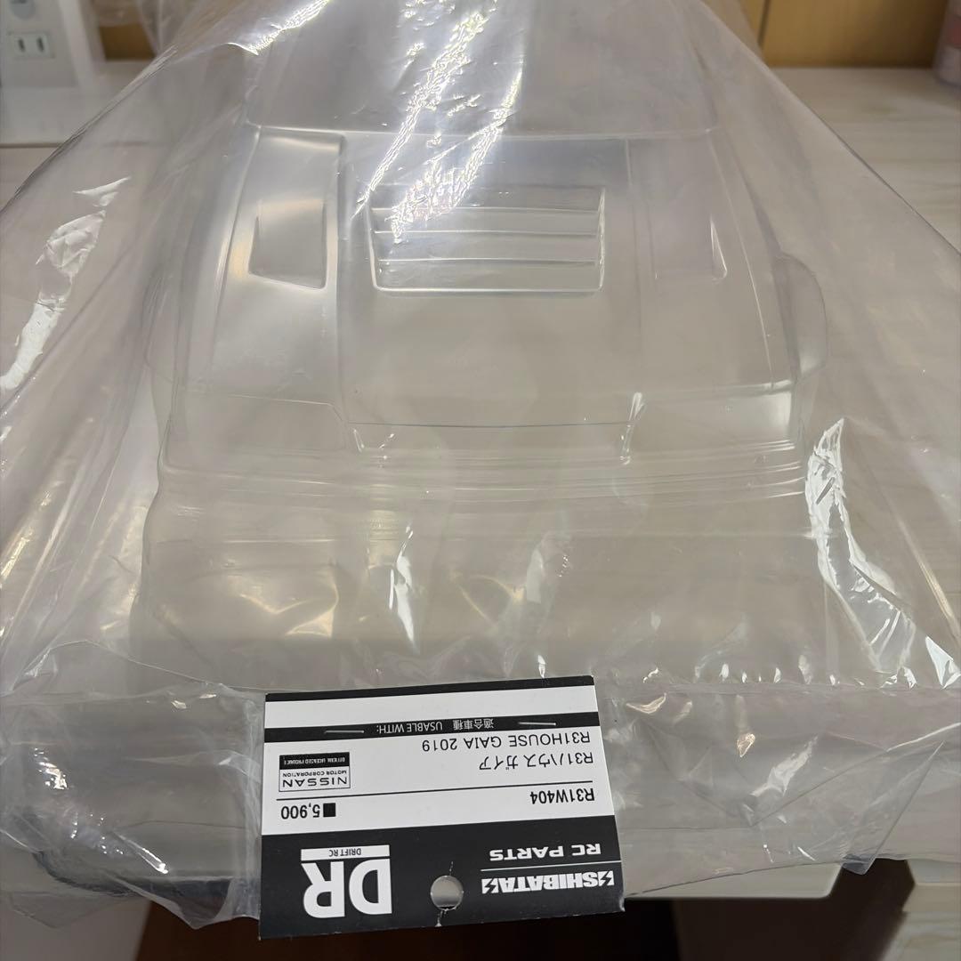 R31 ハウス　ガイア　新品ボディ　1/10