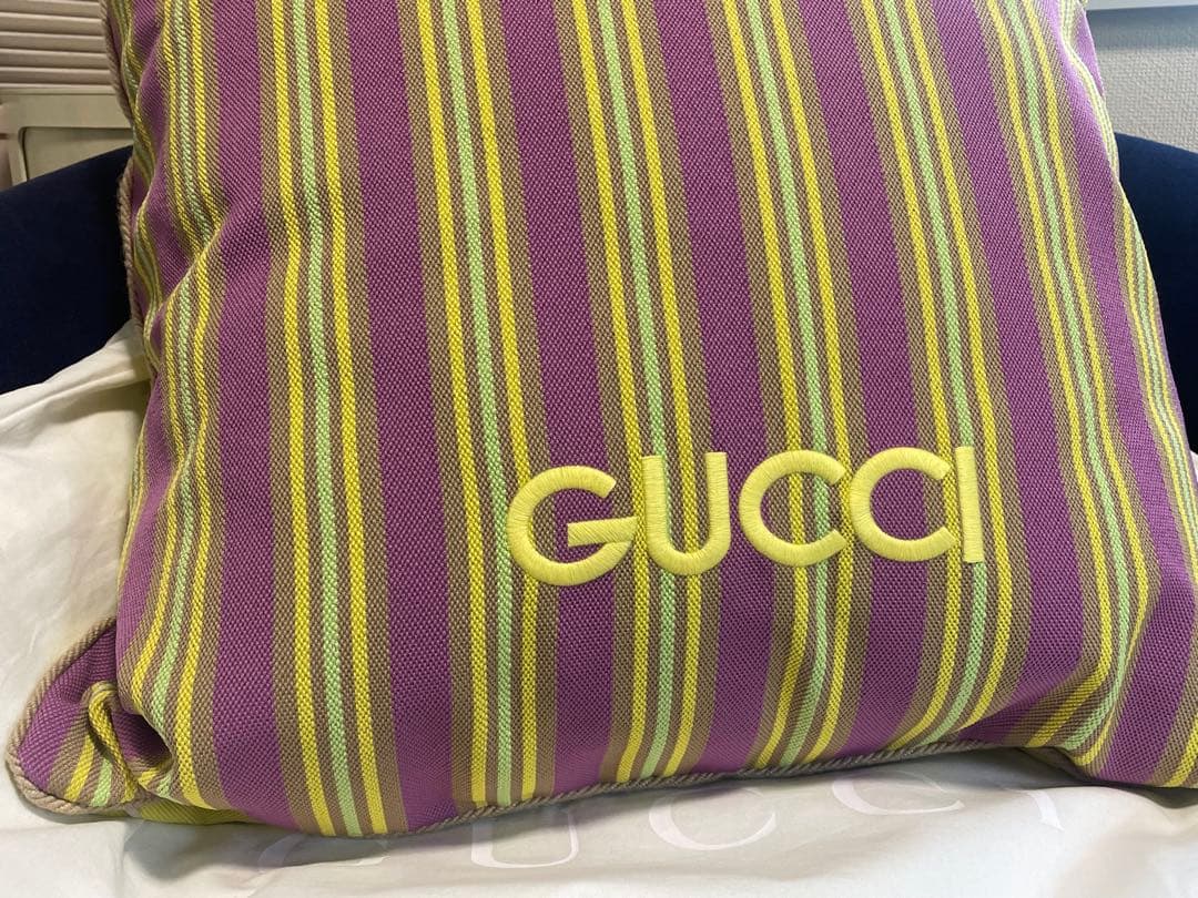 グッチ GUCCI 新品未使用 クッション 特大