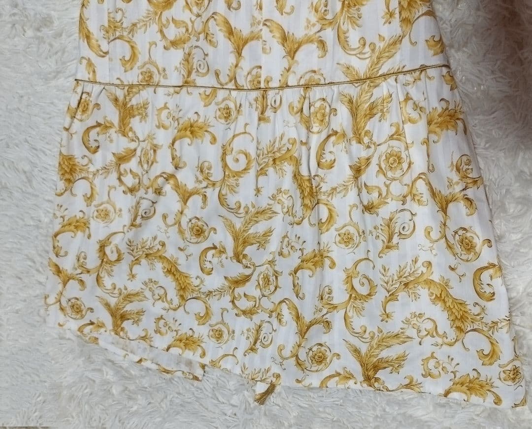 未使用　ChristianDior　カネボウ　コットンエプロン　白×金　ロゴ刺繍