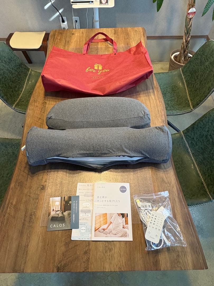 CALQS 首と肩がホッとする枕PLUS 温マッサージ機能付き