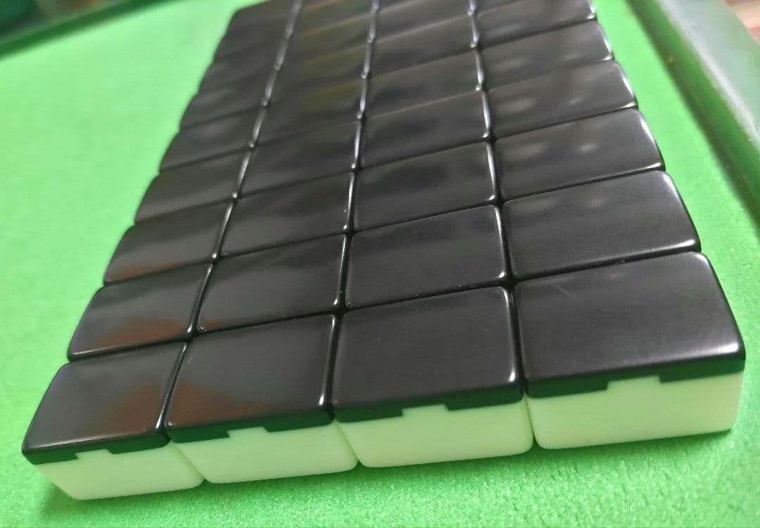 ★希少★背黒★ ミズノ丸一「ゆり」麻雀牌（MVC印）