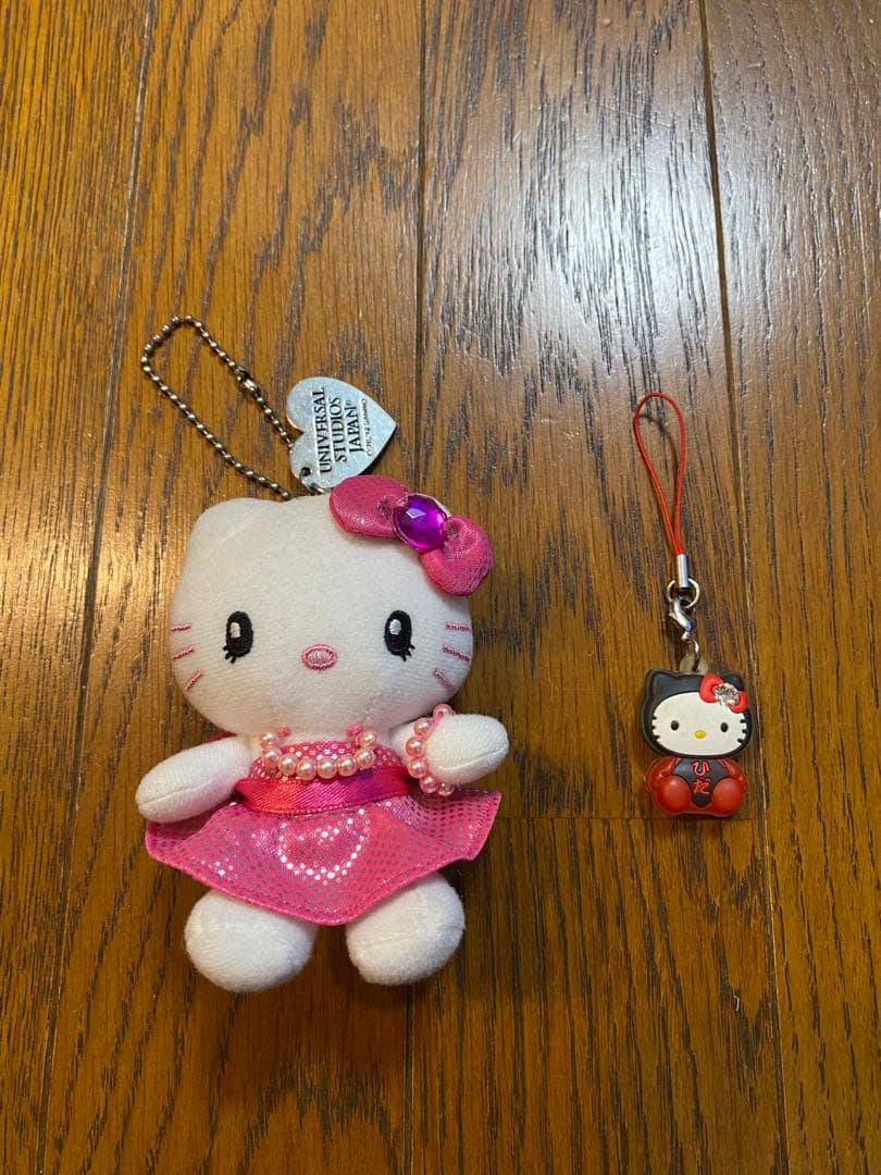 USJ ユニバ ハローキティ ピンクドレス 飛騨 ひだ キーチェーン