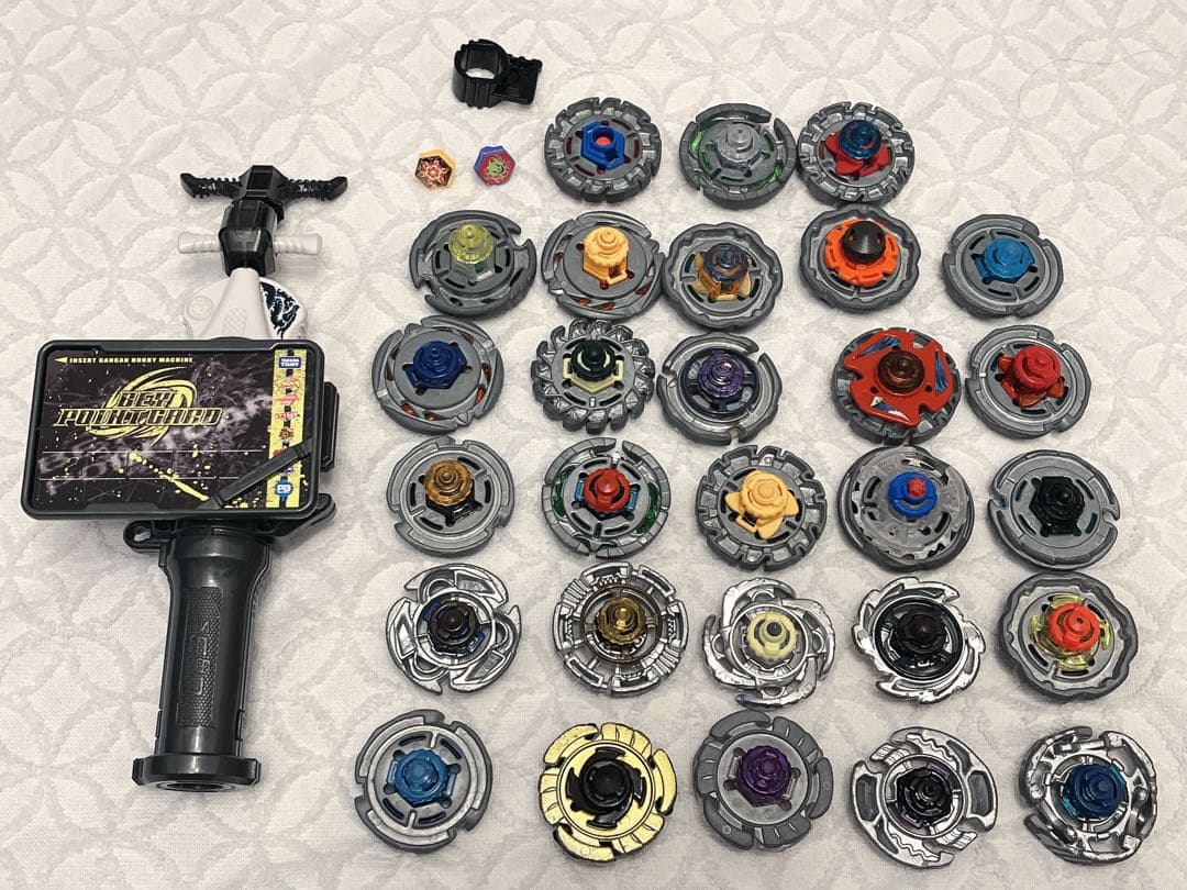 メタルファイトベイブレード まとめ売り28個 ランチャー付属 - メルカリ