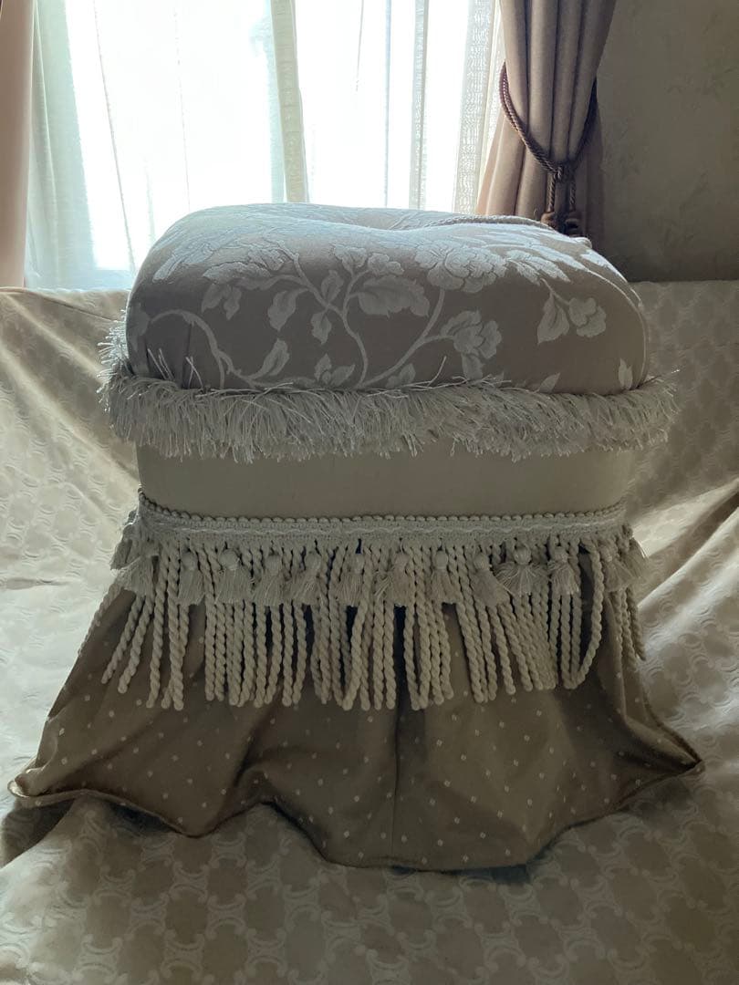 ジェニファーテイラー Jennifer Taylor スツール